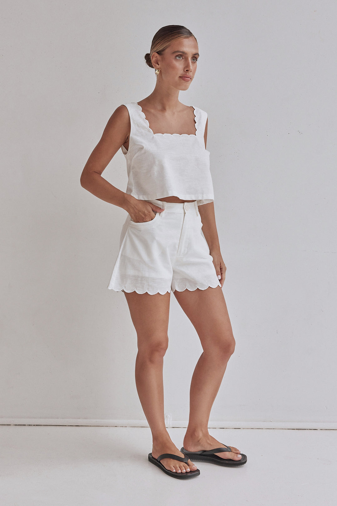 White Linen Crop Top with Scalloped Hem – Minimal & Elegant